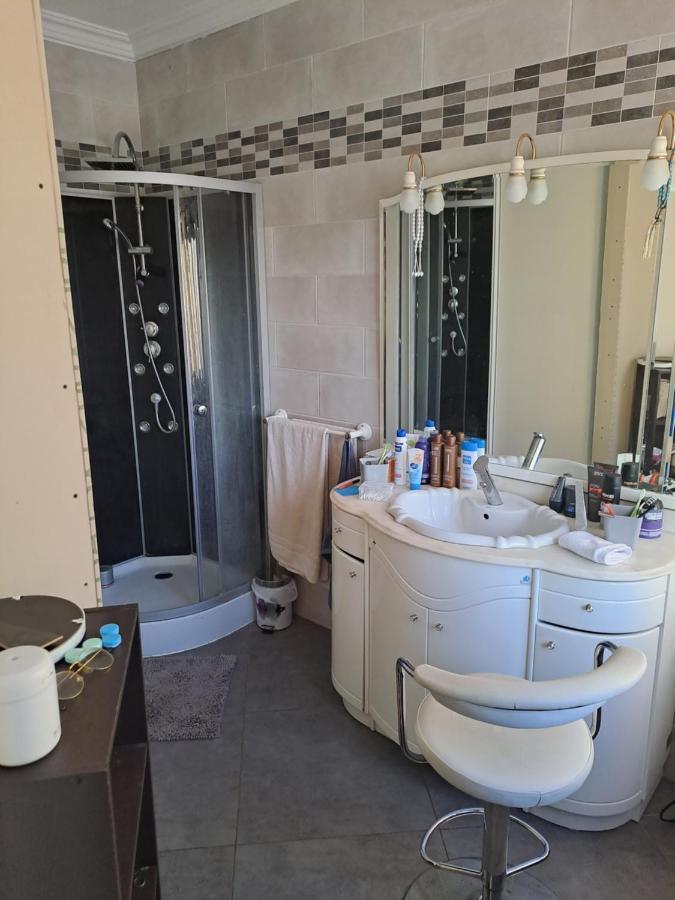Drissia&Othman Estilo Apartment Carcassonne Bagian luar foto